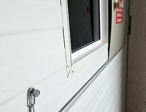 Výměna vrat na farmě